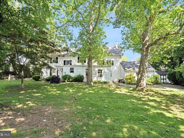 301 E Moreland Road, Willow Grove PA 19090