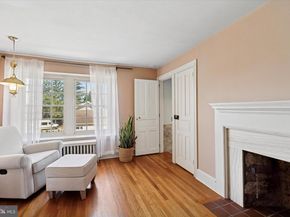 301 E Moreland Road, Willow Grove PA 19090