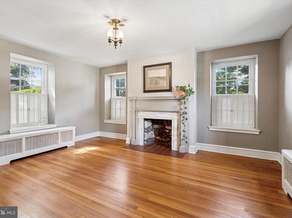 301 E Moreland Road, Willow Grove PA 19090