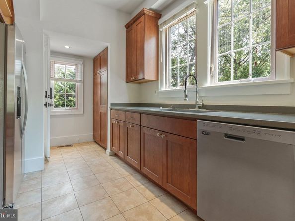 2629 Washington Boulevard, Arlington VA 22201