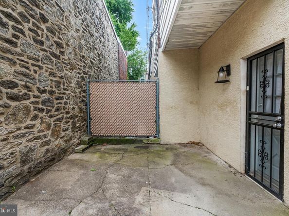 6539 Berdan Street, Philadelphia PA 19119