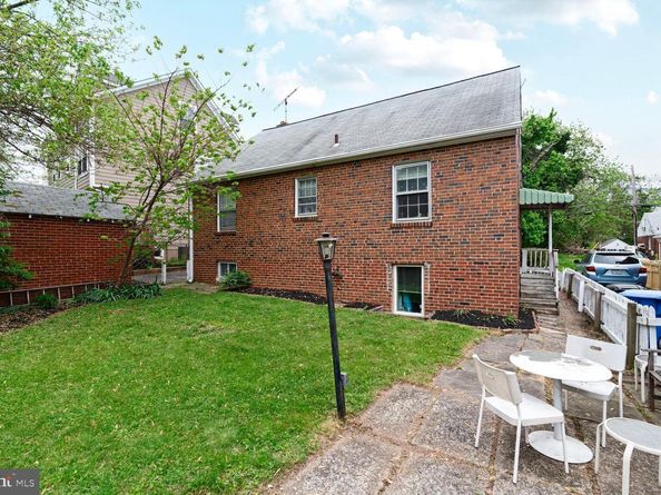 834 N Abingdon Street, Arlington VA 22203