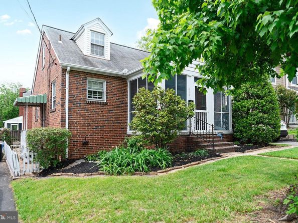 834 N Abingdon Street, Arlington VA 22203
