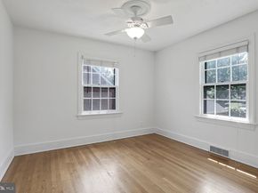 834 N Abingdon Street, Arlington VA 22203