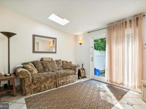 375 Green Lane, Philadelphia PA 19128