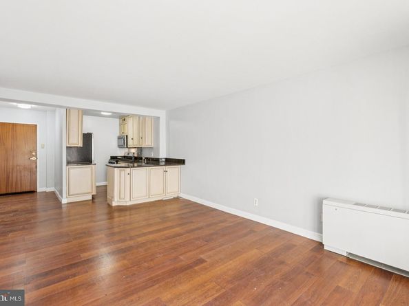 730 24TH Street NW 321, Washington DC 20037