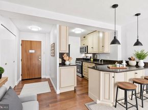 730 24TH Street NW 321, Washington DC 20037