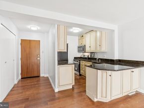 730 24TH Street NW 321, Washington DC 20037