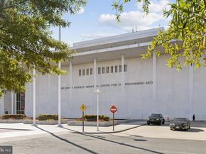 730 24TH Street NW 321, Washington DC 20037