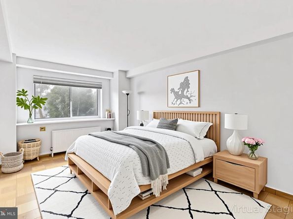 730 24TH Street NW 321, Washington DC 20037