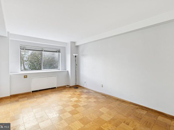 730 24TH Street NW 321, Washington DC 20037