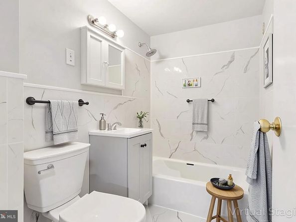 730 24TH Street NW 321, Washington DC 20037