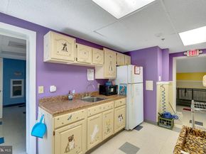 636 Almshouse Road, Ivyland PA 18974
