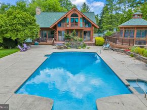 636 Almshouse Road, Ivyland PA 18974