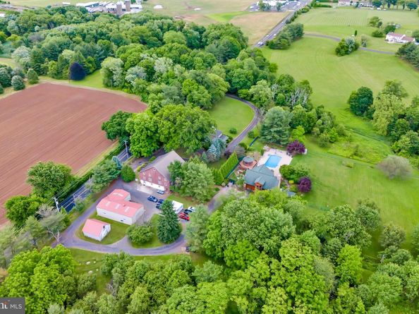 636 Almshouse Road, Ivyland PA 18974