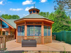 636 Almshouse Road, Ivyland PA 18974
