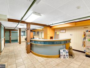 636 Almshouse Road, Ivyland PA 18974