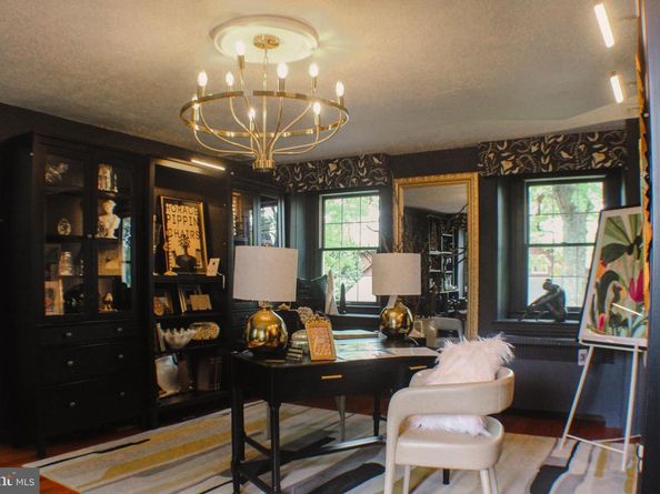 636 Almshouse Road, Ivyland PA 18974