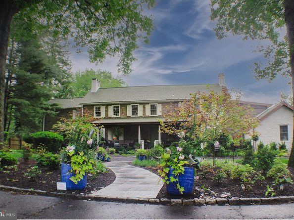 636 Almshouse Road, Ivyland PA 18974