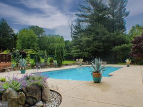 636 Almshouse Road, Ivyland PA 18974