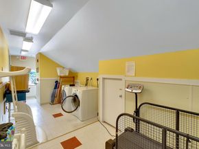 636 Almshouse Road, Ivyland PA 18974