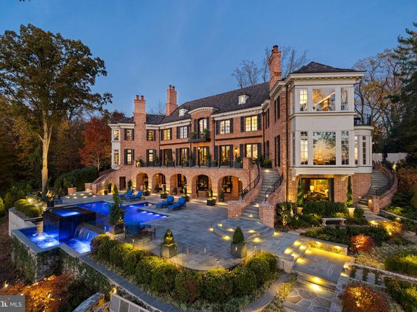 6699 Macarthur Boulevard, Bethesda MD 20816