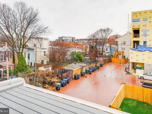 329 16TH Street SE, Washington DC 20003