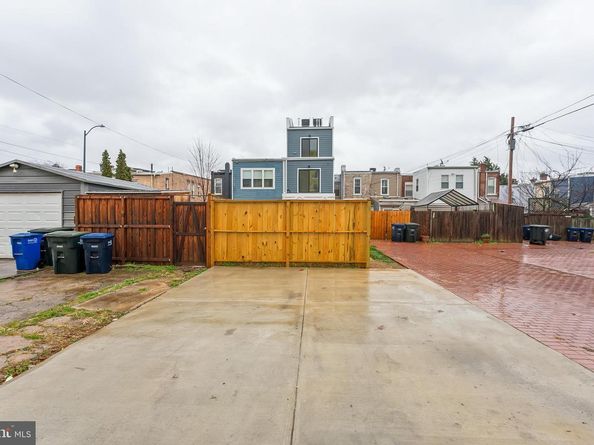 329 16TH Street SE, Washington DC 20003