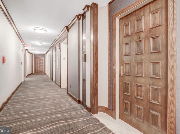 1300 Crystal Drive 901S, Arlington VA 22202