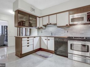 1300 Crystal Drive 901S, Arlington VA 22202