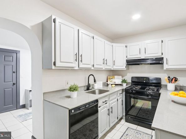 2037 North Street, Philadelphia PA 19130