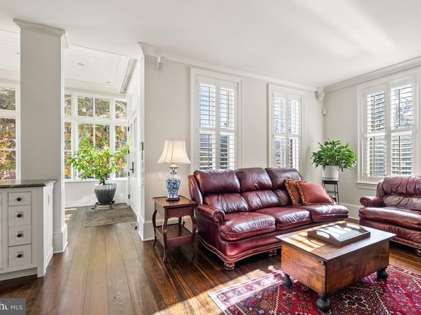 1601 28TH Street NW, Washington DC 20007