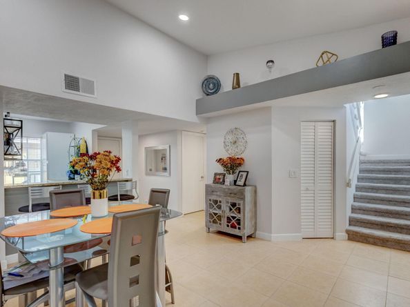 1040 Lake Shore Drive 202, Lake Park FL 33403