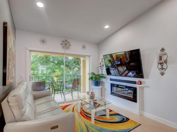 1040 Lake Shore Drive 202, Lake Park FL 33403