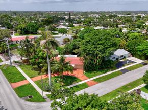 1110 SE 7th St, Deerfield Beach FL 33441