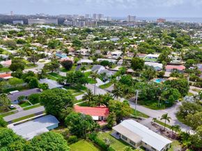 1110 SE 7th St, Deerfield Beach FL 33441