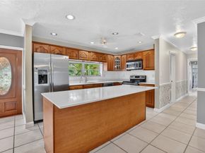 1110 SE 7th St, Deerfield Beach FL 33441