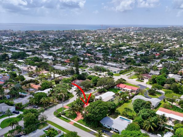 1110 SE 7th St, Deerfield Beach FL 33441