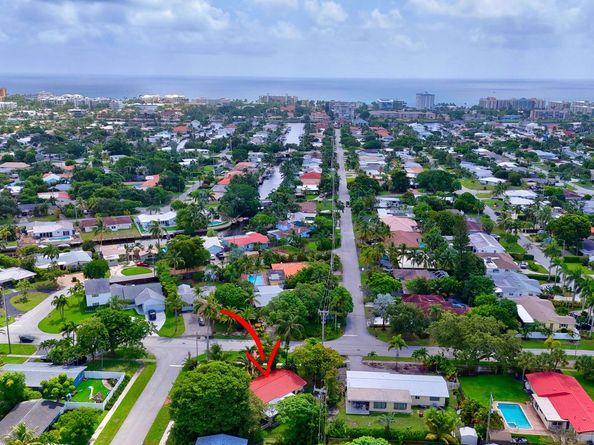 1110 SE 7th St, Deerfield Beach FL 33441