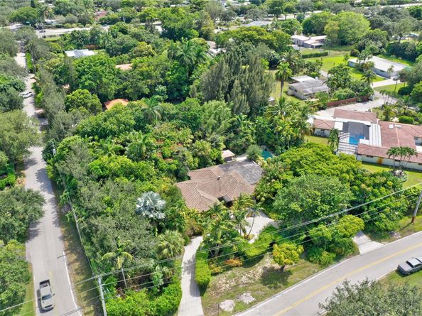 5900 Cypress Rd, Plantation FL 33317