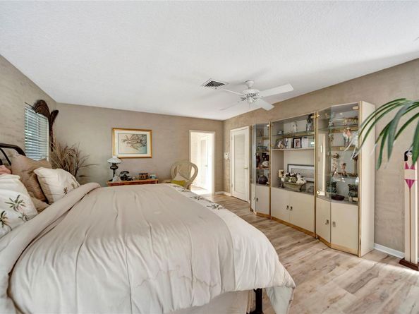 5900 Cypress Rd, Plantation FL 33317