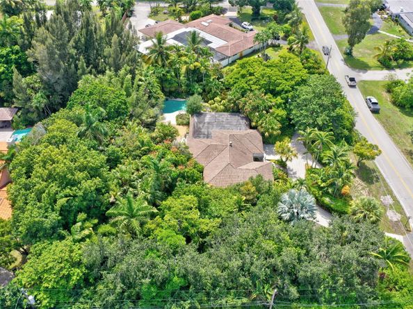 5900 Cypress Rd, Plantation FL 33317