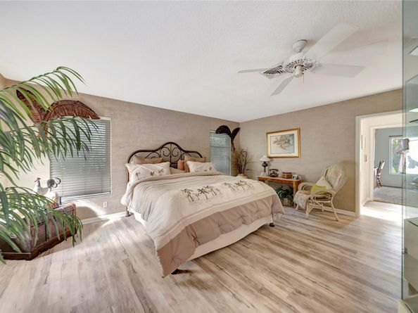 5900 Cypress Rd, Plantation FL 33317