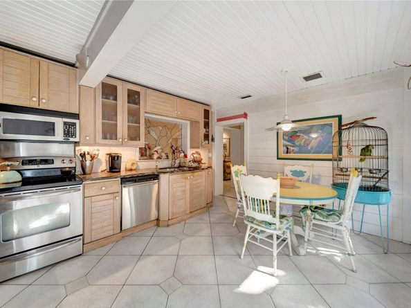 5900 Cypress Rd, Plantation FL 33317