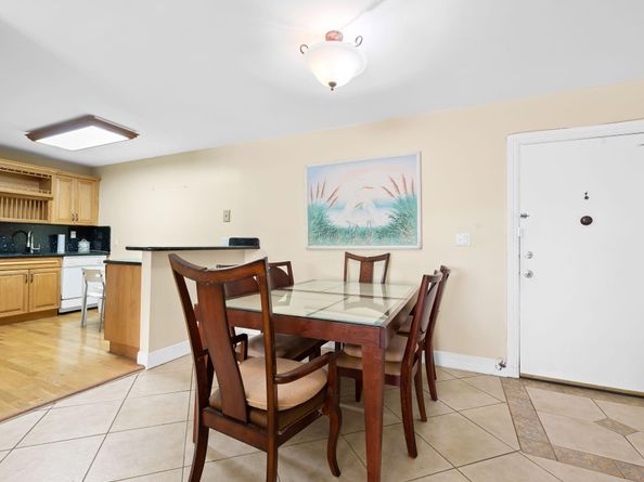 111 Golden Isles Dr B2, Hallandale Beach FL 33009