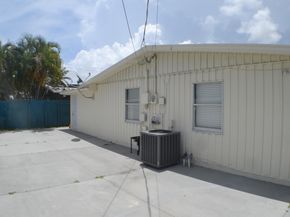 377 NW Nw 49th Street Street, Fort Lauderdale FL 33309