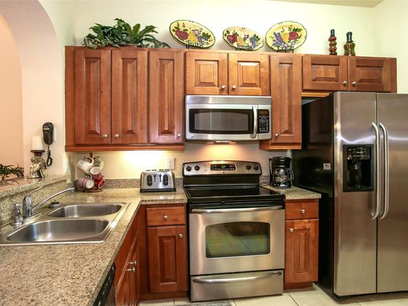 3500 Oaks Clubhouse Dr 104, Pompano Beach FL 33069