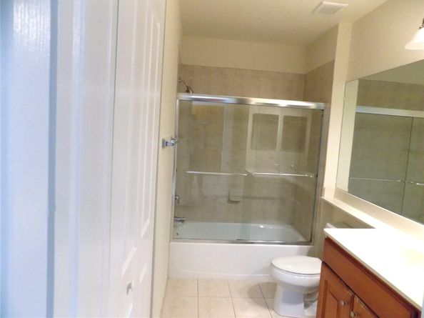 3500 Oaks Clubhouse Dr 104, Pompano Beach FL 33069