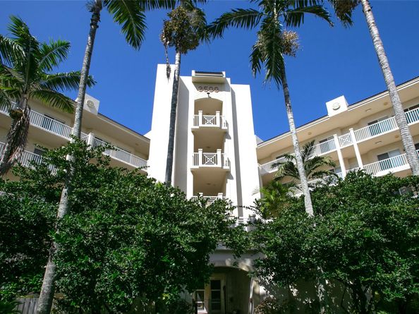 3500 Oaks Clubhouse Dr 104, Pompano Beach FL 33069