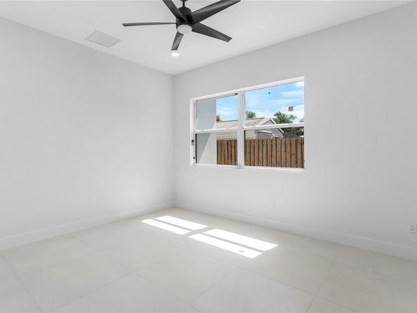 171 SE 4th Ct, Pompano Beach FL 33060